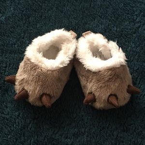 Boys✨Carters✨newborn slippers